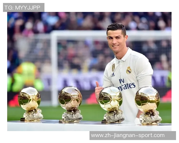 皇马球迷高举横幅抗议主席弗洛伦蒂诺接连失利引发的不满情绪